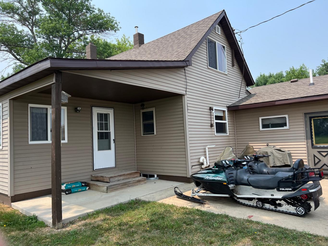 Individual Listing 1 1/2 story house, Sisseton SD